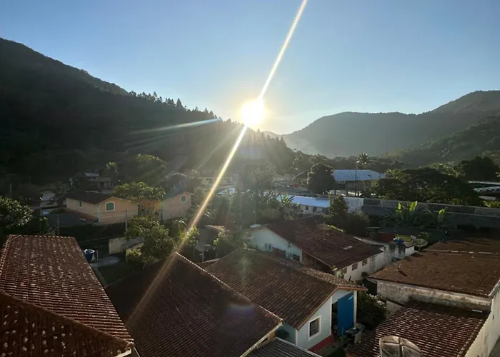 Apto TOP em Ubatuba! Novo, todo equipado e 330m da praia